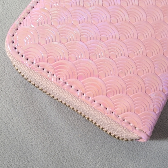 Holographic Mermaid Scale Zip-Around Pink Wallet - Picture 12 of 17